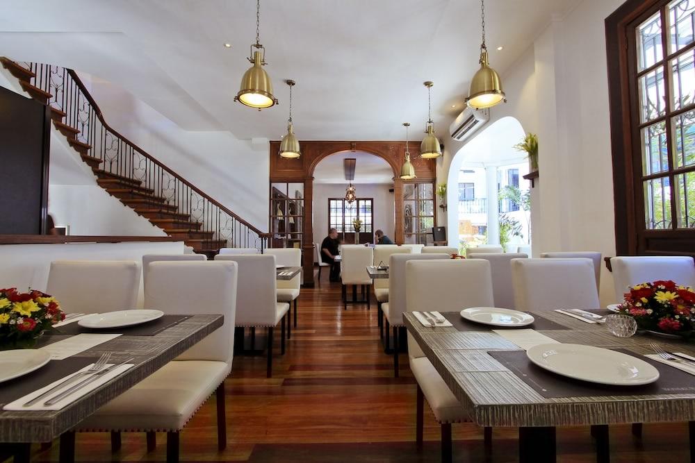 The Bourke Hotel Davao City المظهر الخارجي الصورة